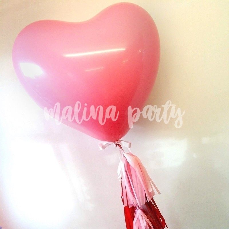 Большой воздушный шар розовый с хвостом тассел
