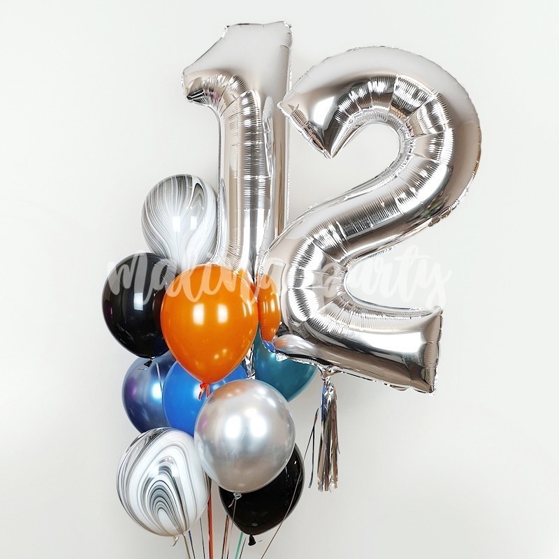 Букет воздушных шаров с цифрами серебро на день рождения