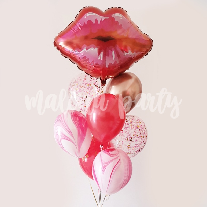 Фонтан из воздушных шаров с гелием Поцелуй
