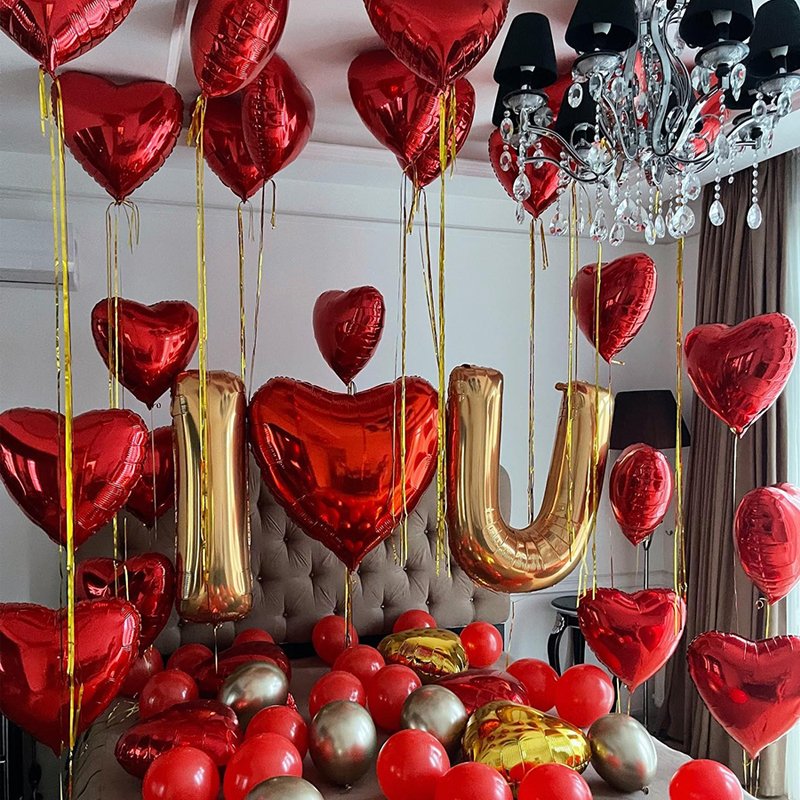 Букет воздушных шаров с гелием красный, золото хром и конфетти