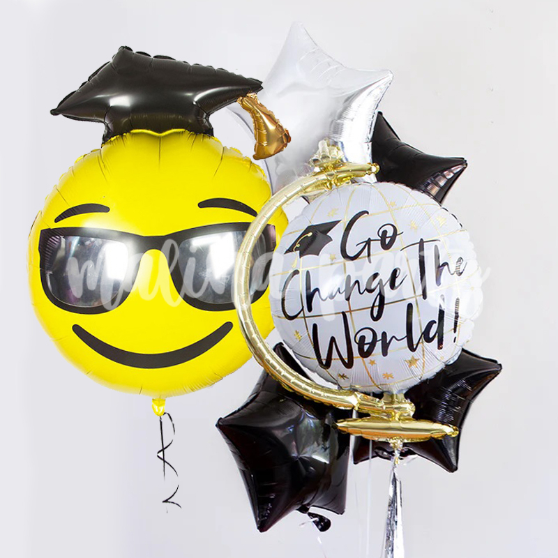Букет воздушных шаров на выпускной Смайл и глобус